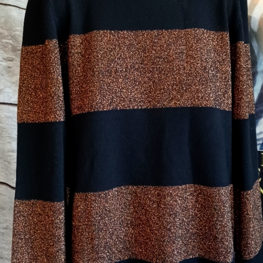 PRICE DROP!! BELLDINI SWEATER